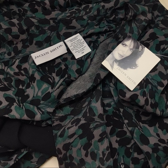 Jaclyn Smith 2-in-1 Blouse - Picture 3 of 3